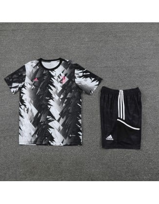 Camisa + Shorts Juventus 23/24