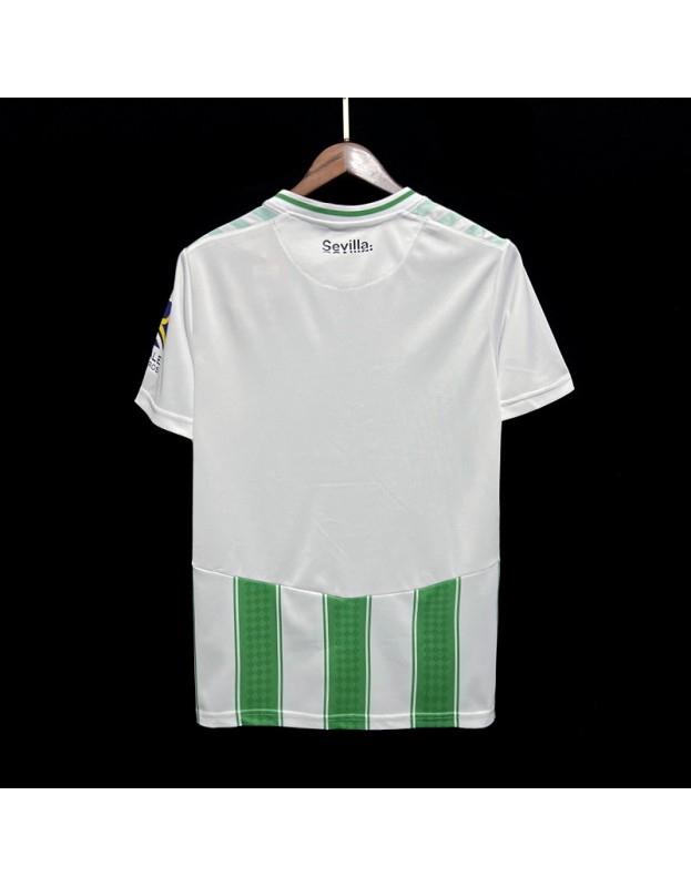 📸 Amor a primera vista. Así es la camiseta 23/24 del Real Betis